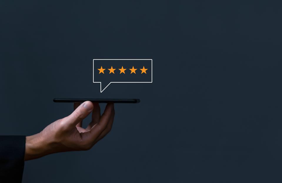 AI and Customer Experience: Navigating the Path to Innovation